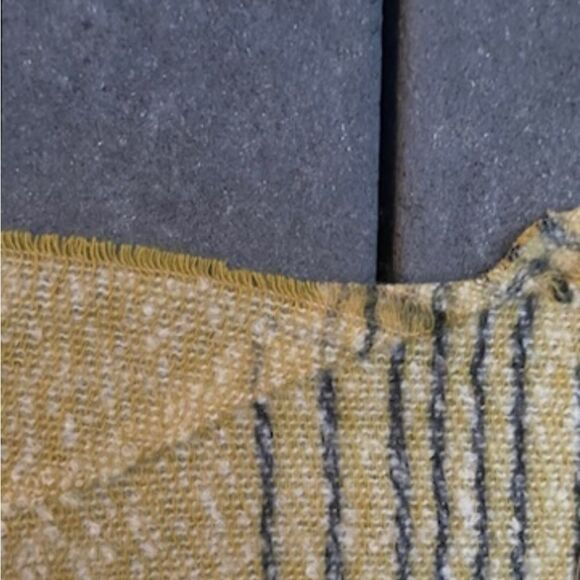 🆕 Women’s Janice Apparel Yellow / black Scarf - Picture 7 of 7